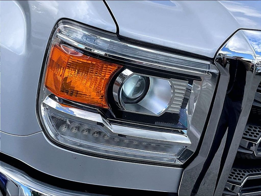 Used 2017 Silver GMC SLE image 33