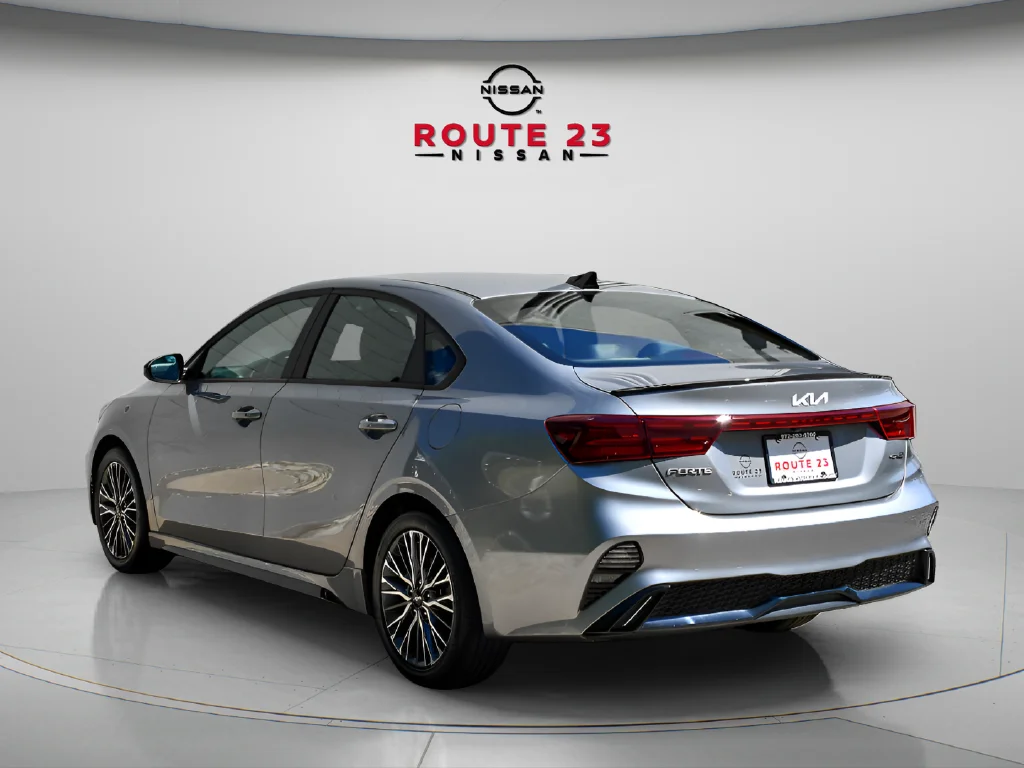 Used 2022 Gray Kia GT-Line image 5