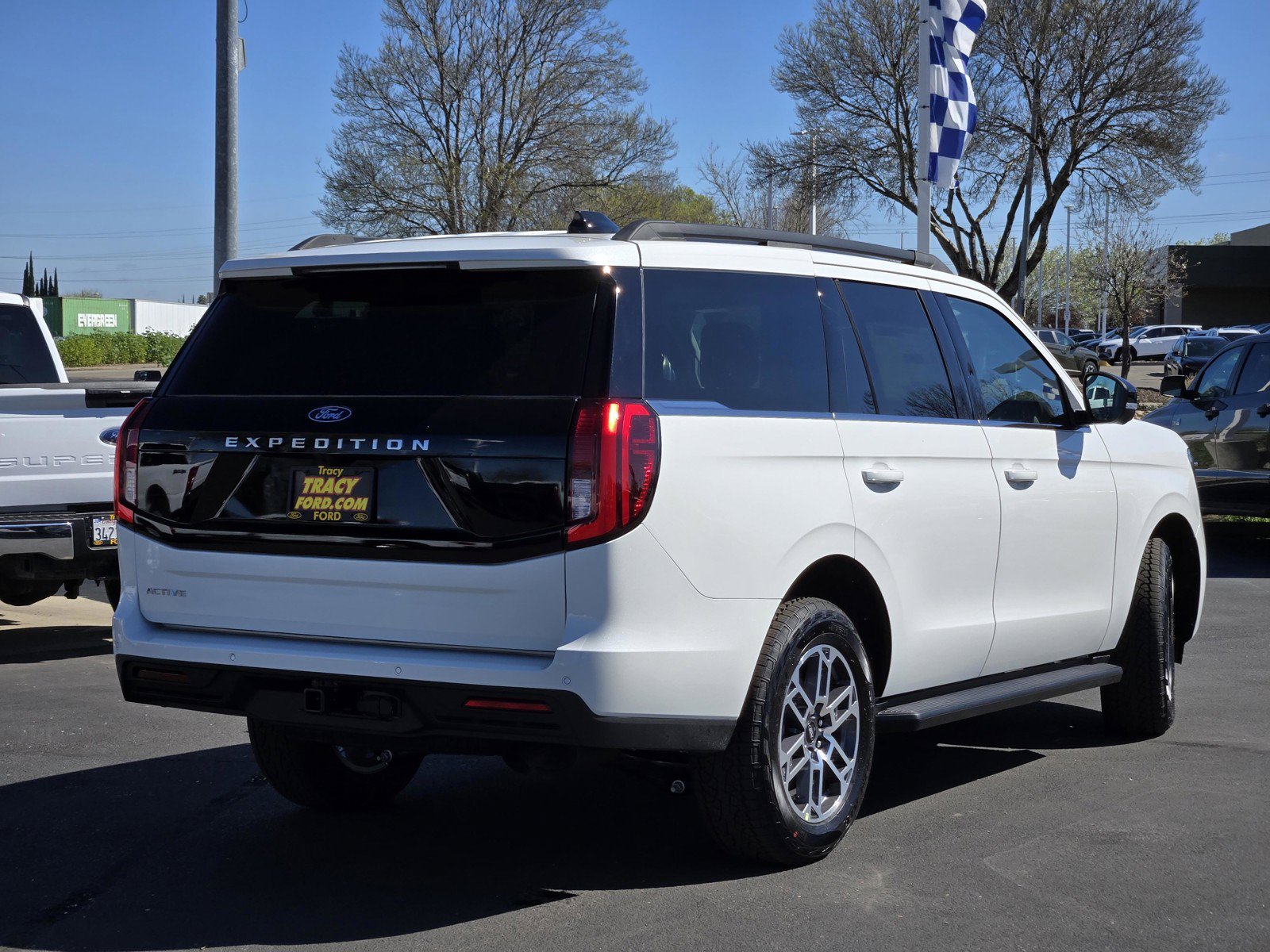 New 2026 Star White Metallic Tri-Coat Ford Active image 5