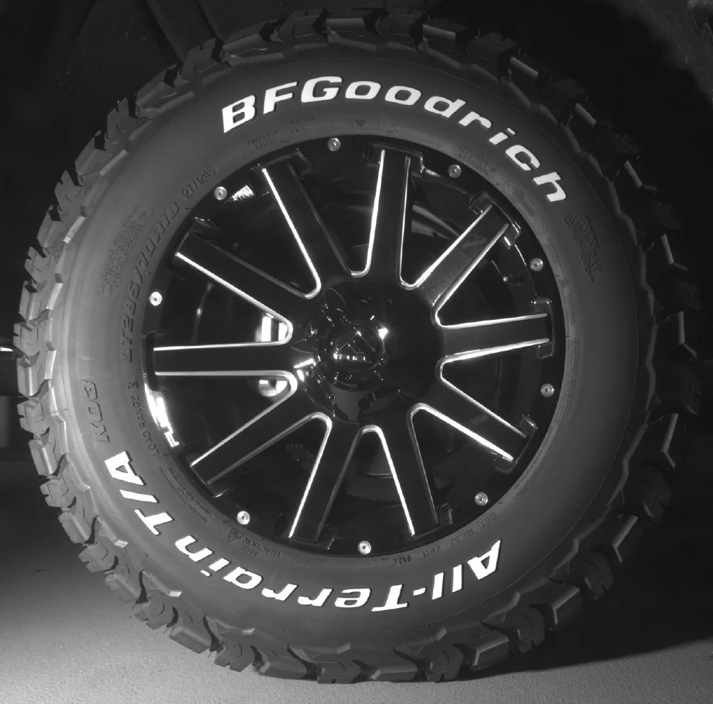 2025 Chevrolet Silverado 1500 ZR2 - Photo 12