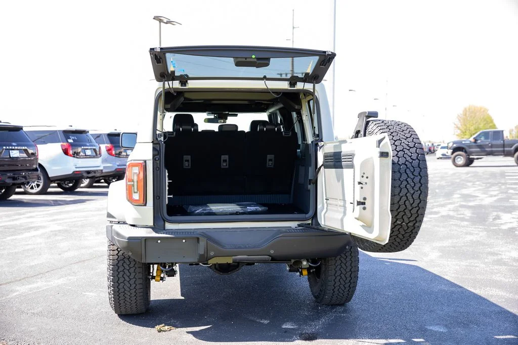 New 2026 Desert Sand Ford Badlands® image 8