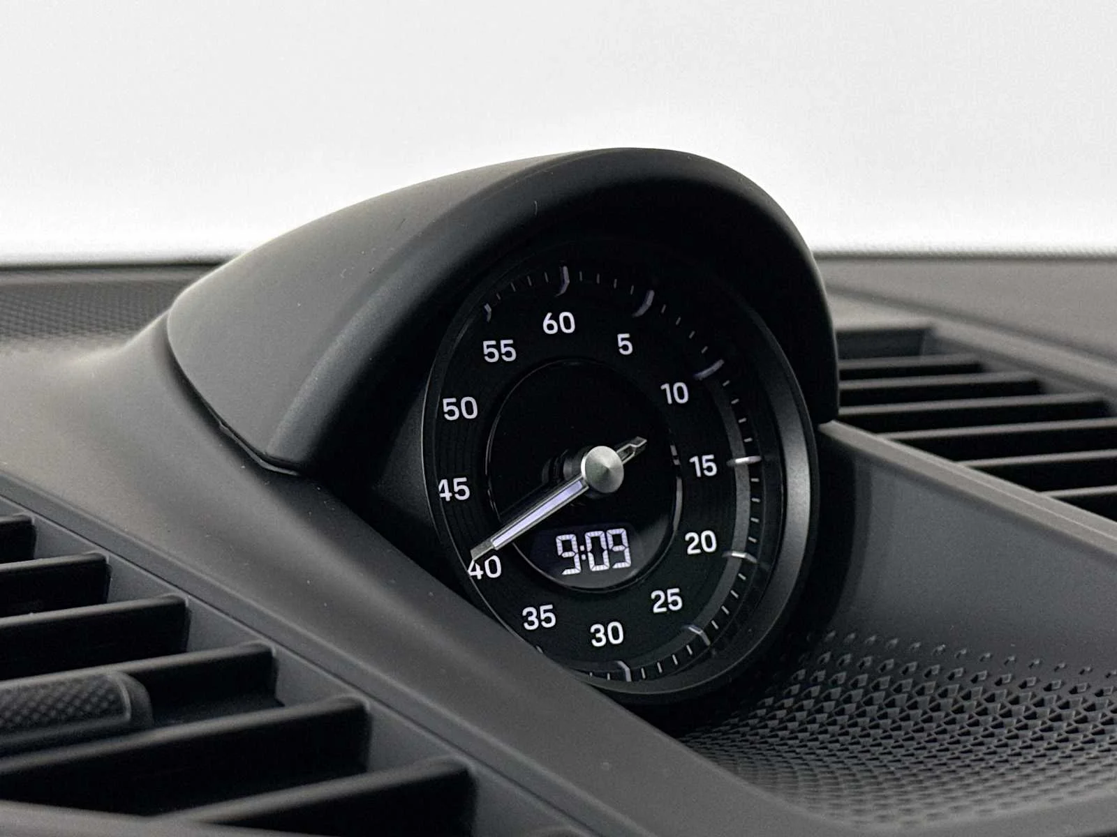 2026 Porsche Panamera 4 E-Hybrid - Photo 17