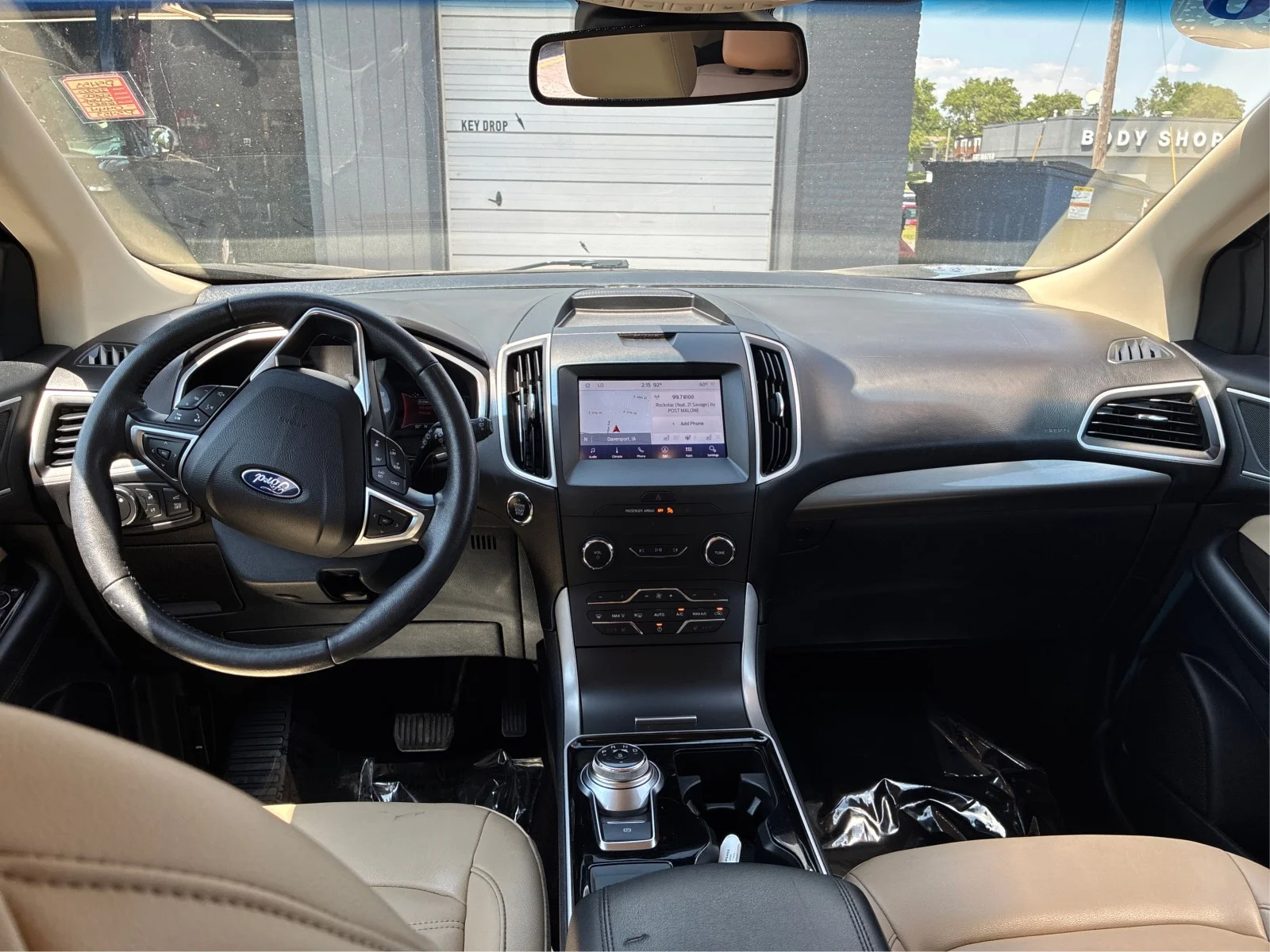 Used 2020 Gray Ford SEL image 21