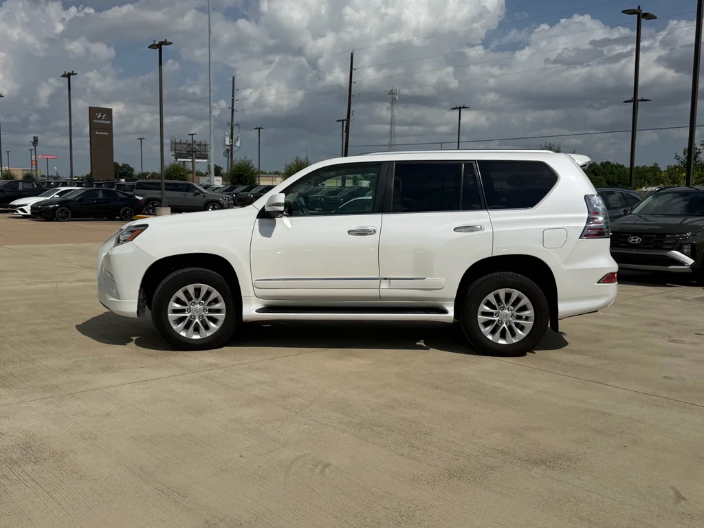 Used 2019 Starfire Pearl Lexus Premium image 2