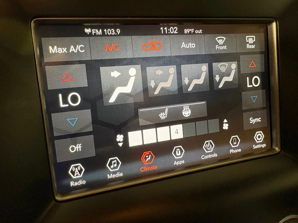 Used 2019 Black Jeep Laredo image 35