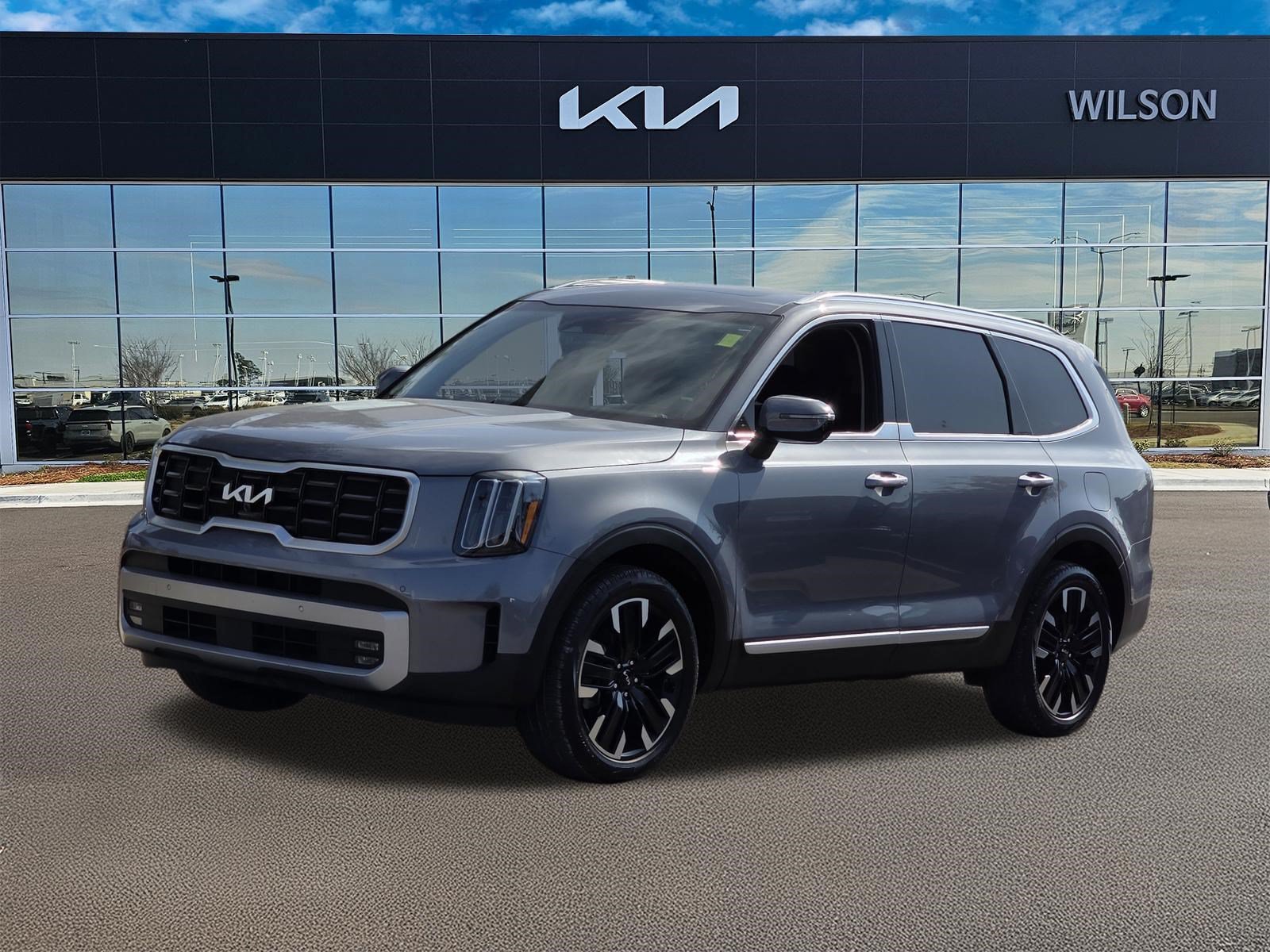 Used 2023 Everlasting Silver Kia SX image 7