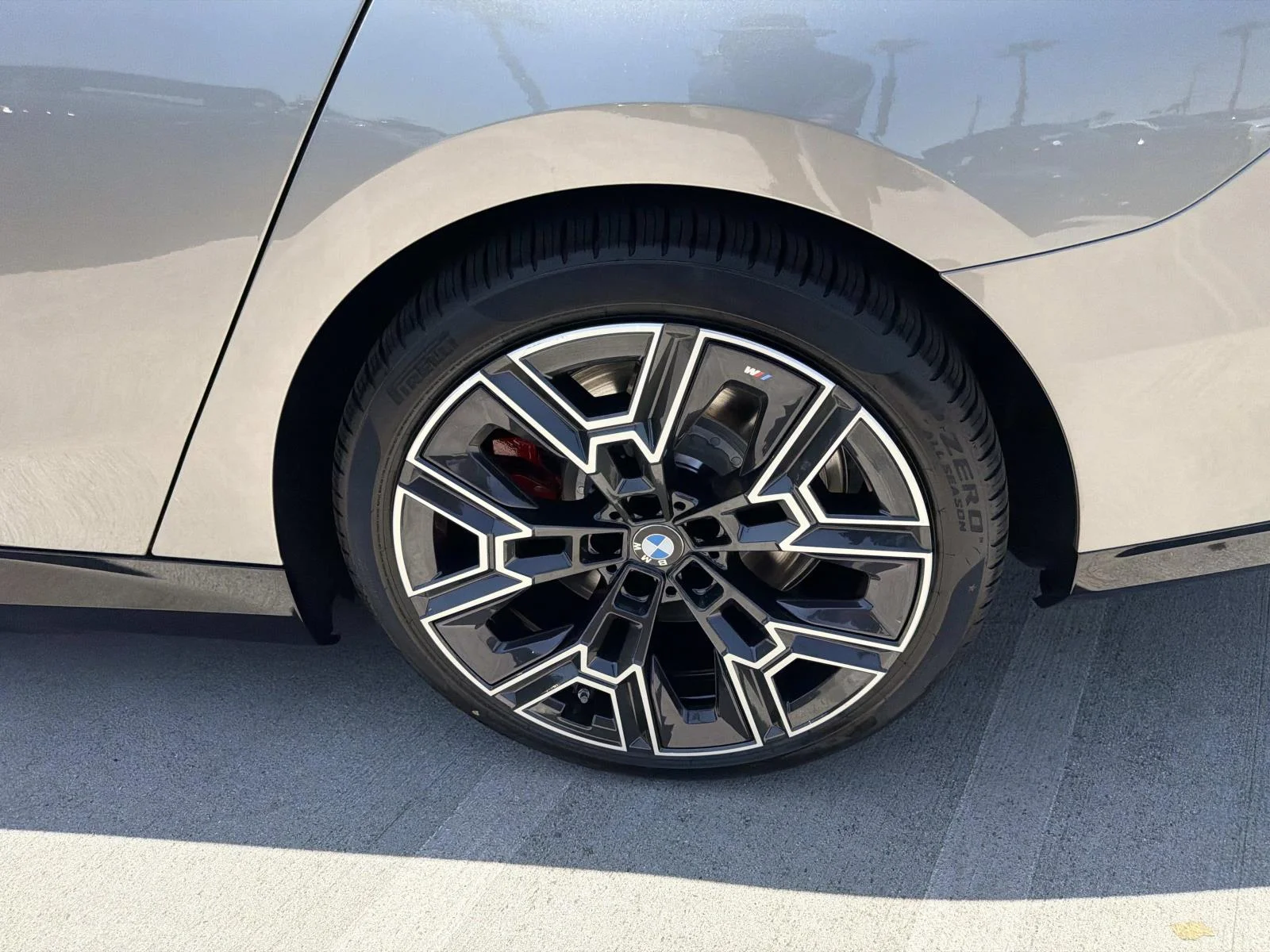 New 2026 Oxide Grey Metallic BMW M60 image 6