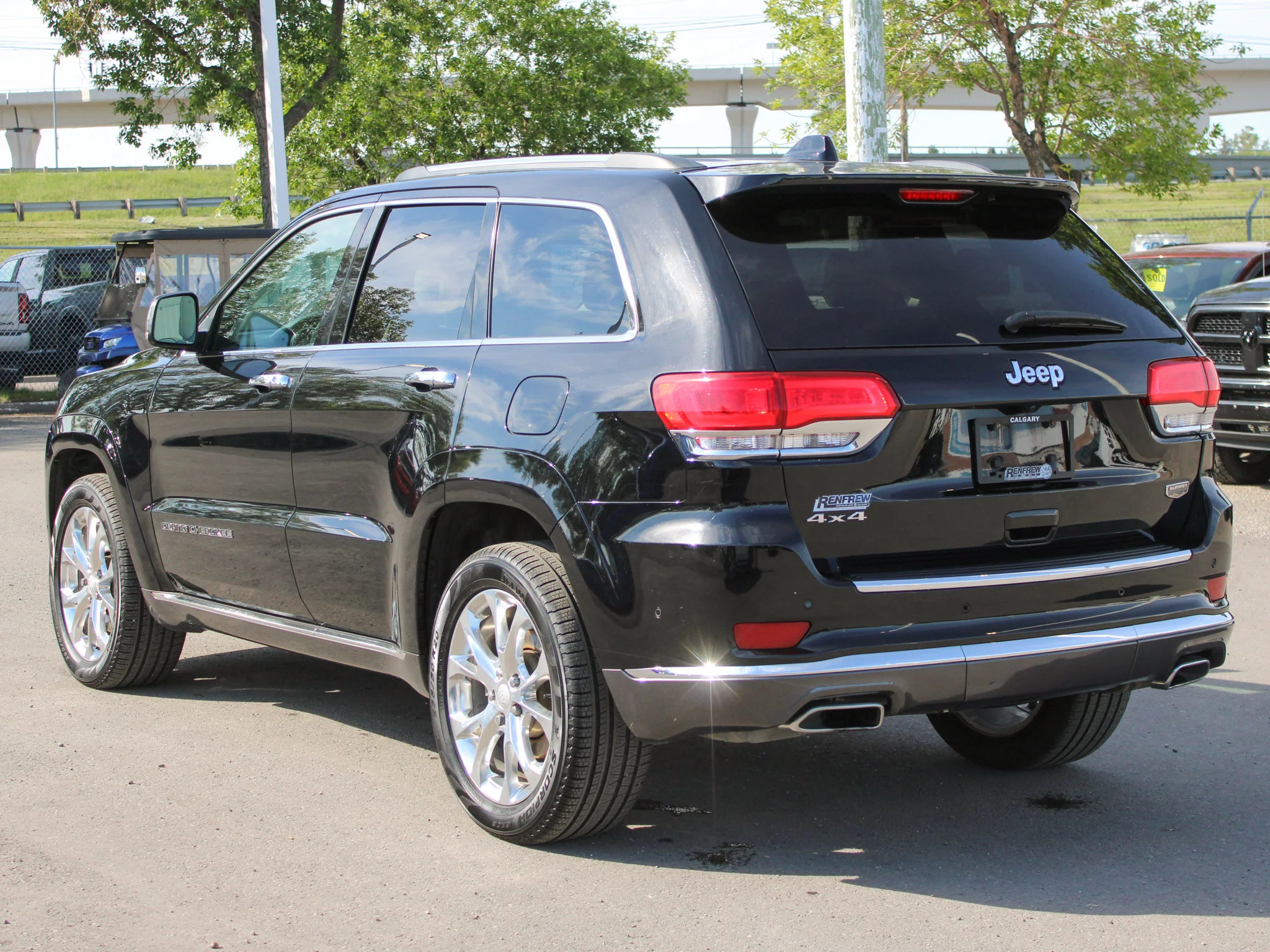 Certified Used 2020 Black Jeep Summit* No Accidents | Low KM