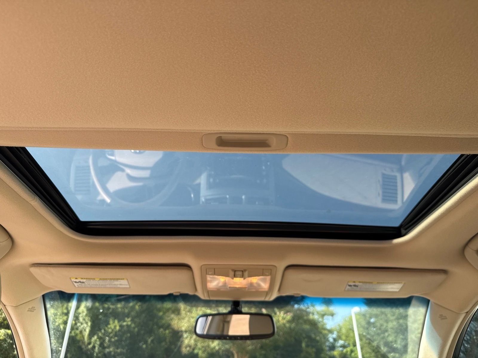 Used 2011 White Toyota Base image 6