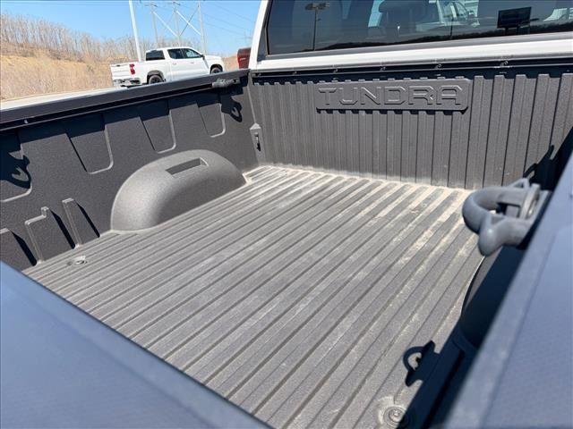 Used 2024 Ice Cap Toyota SR5 image 21