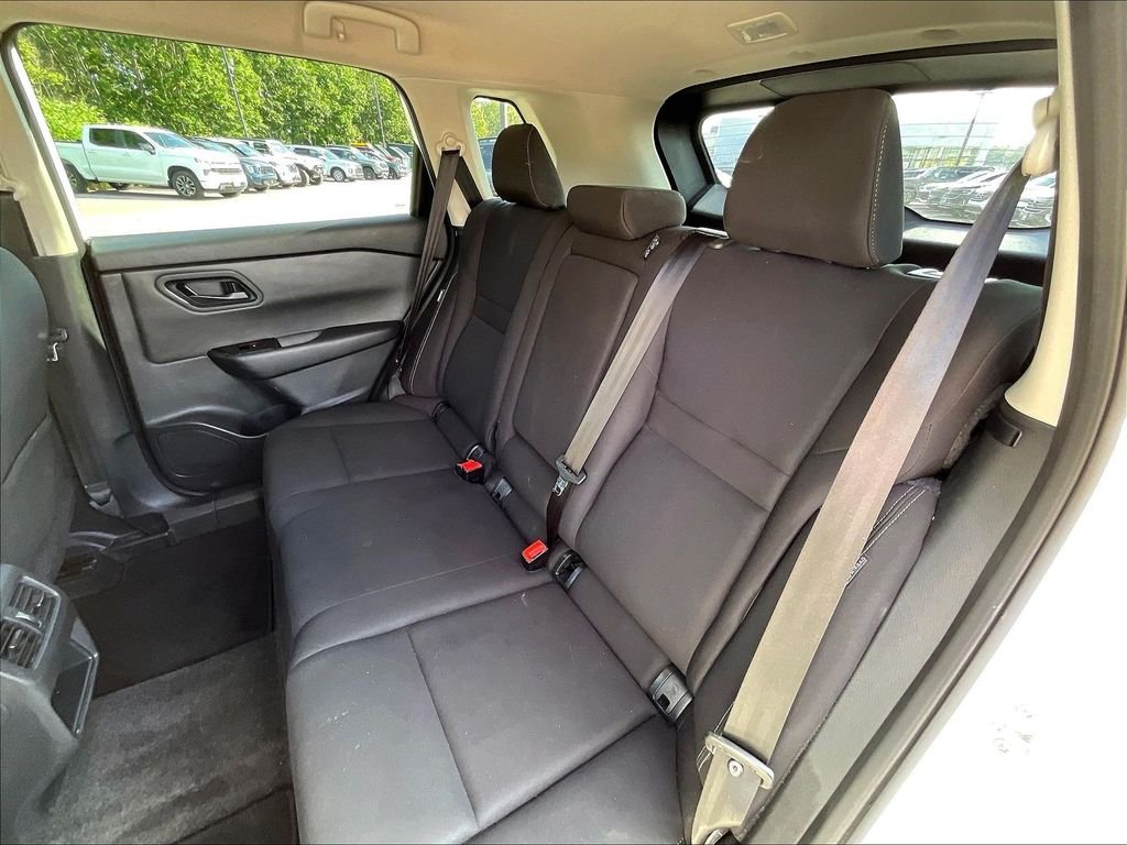 Used 2024 Glacier White Nissan S image 14