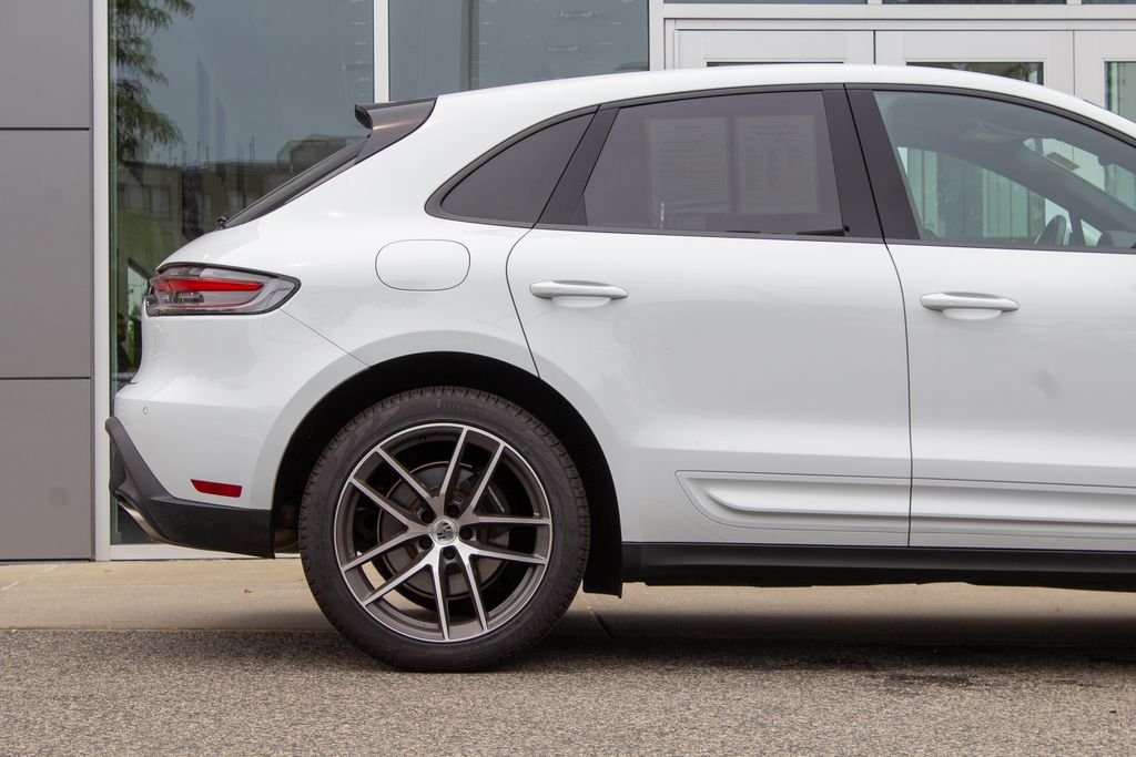 Used 2025 White Porsche Base image 6