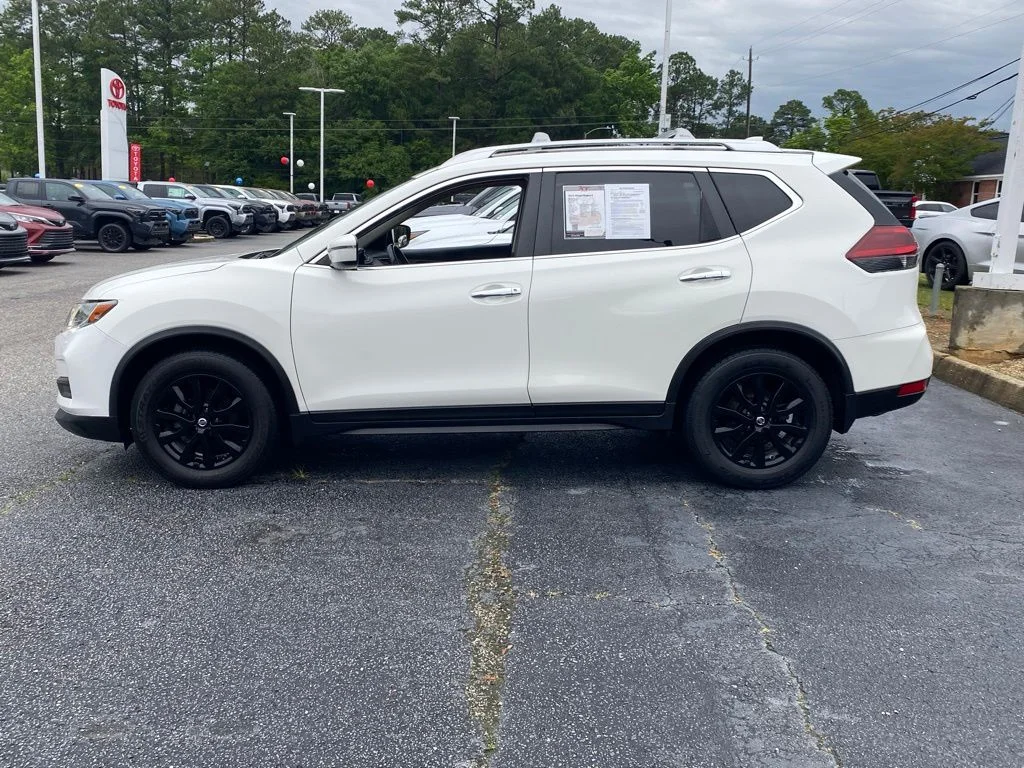 Used 2019 White Nissan S image 4