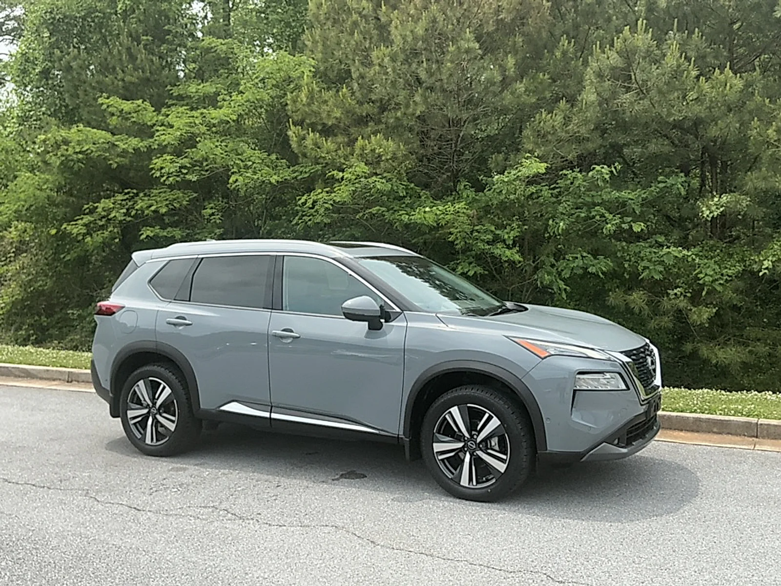 2022 Nissan Rogue SL