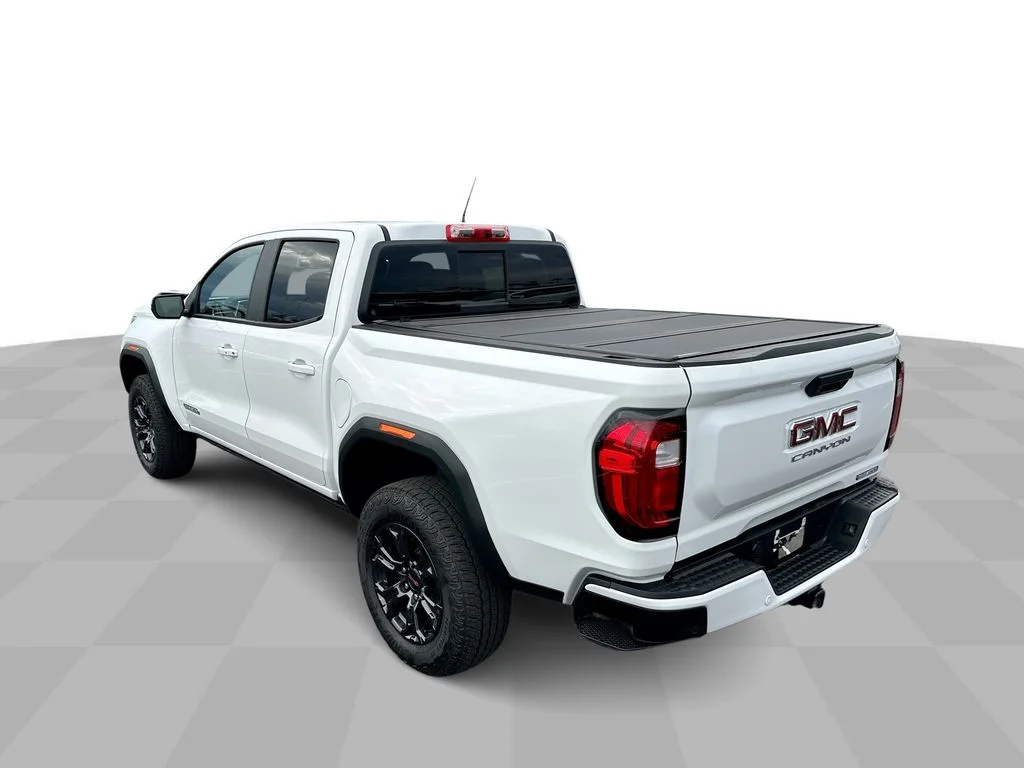 Used 2025 White GMC Elevation image 23