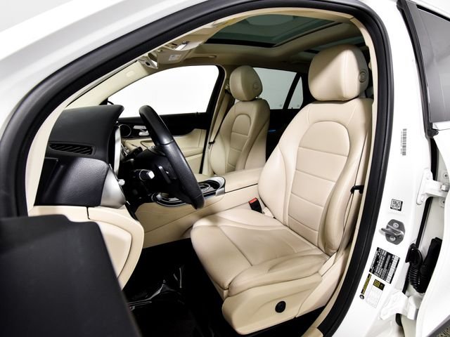 Used 2019 White Mercedes-Benz GLC 300 image 4