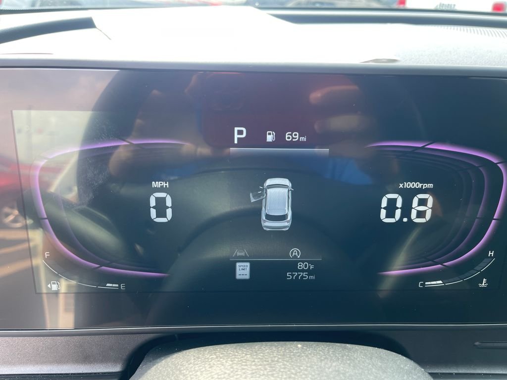 Used 2024 White Kia EX image 18