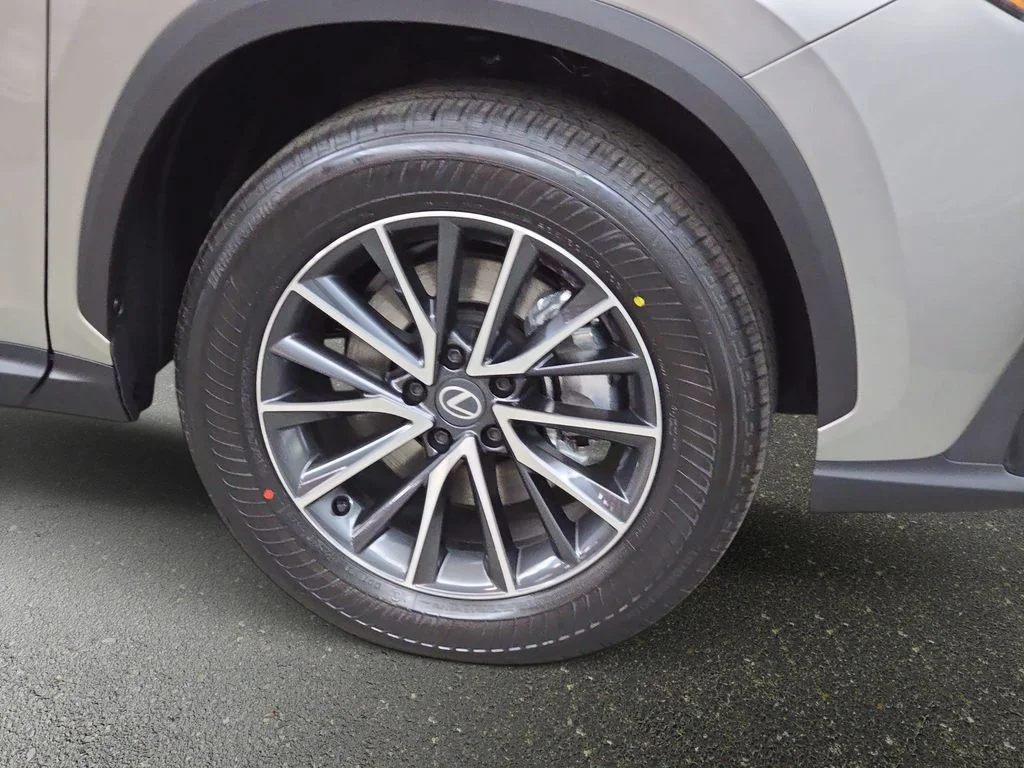 New 2026 Atomic Silver Lexus PREMIUM image 30