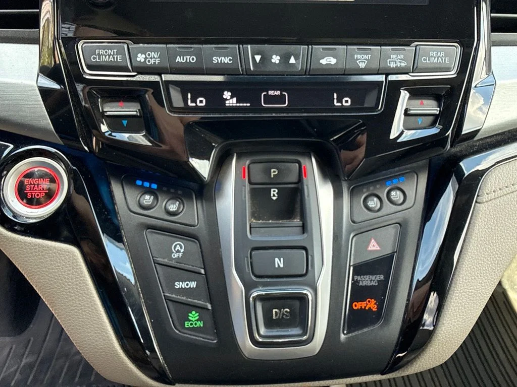 Used 2018 Forest Mist Metallic Honda Elite image 16