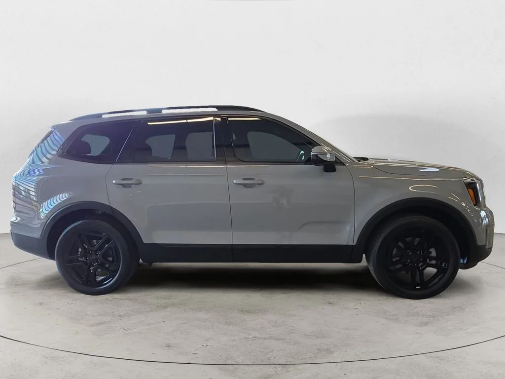Used 2025 Gray Kia SX-Prestige X-Line image 4