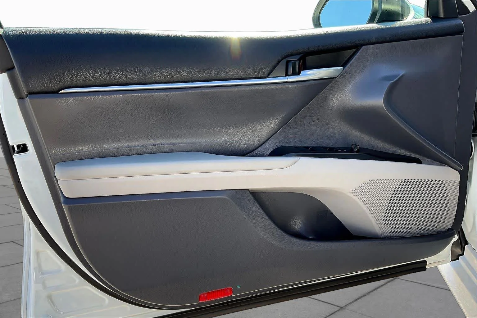 Used 2024 Ice Cap Toyota LE image 21