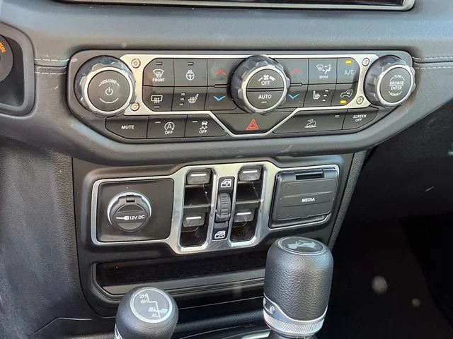 Used 2025 Blue Jeep Sahara image 30