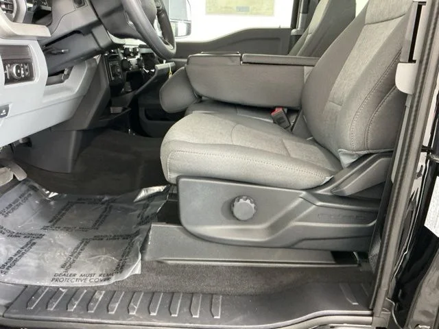 New 2026 Agate Black Metallic Ford XL image 18