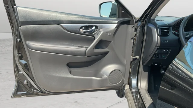 Used 2018 Black Nissan SV image 19