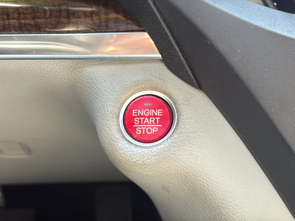 Used 2020 Silver Acura 3.5L image 30