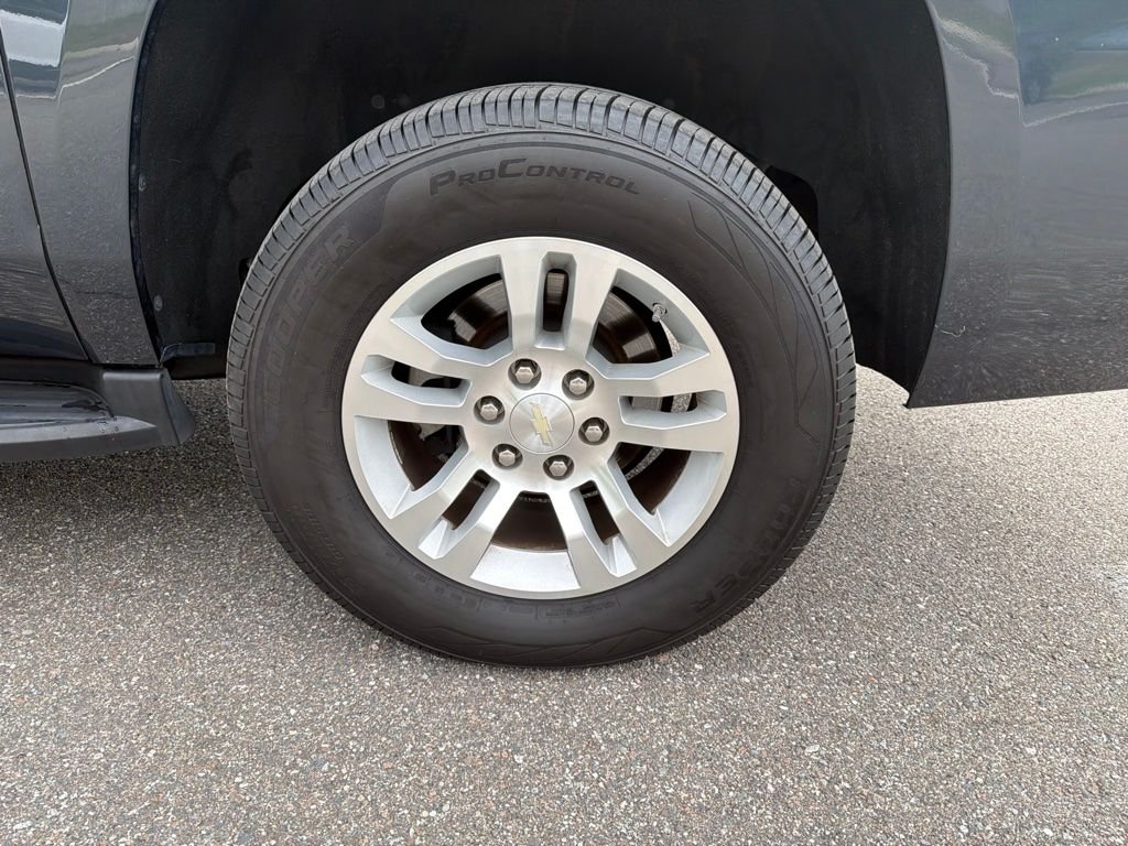 Used 2019 Shadow Gray Metallic Chevrolet LT image 30