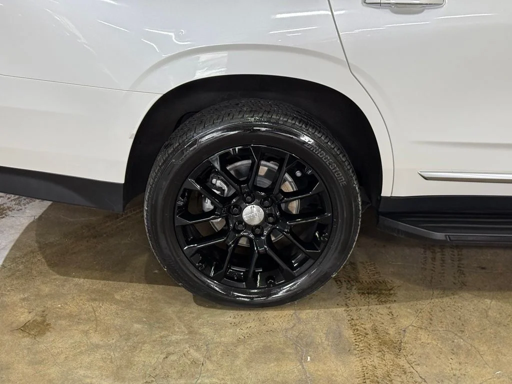 Used 2024 White Frost GMC Denali image 6