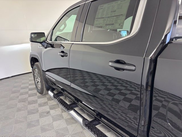 New 2026 Onyx Black GMC SLE image 10