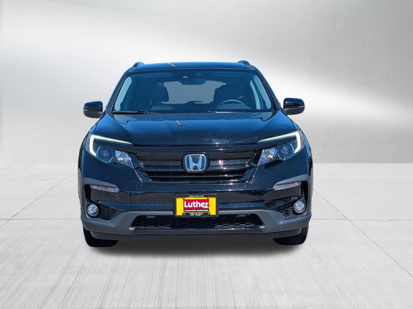 Used 2021 Honda Pilot SE with VIN 5FNYF6H25MB056744 for sale in Waite Park, Minnesota