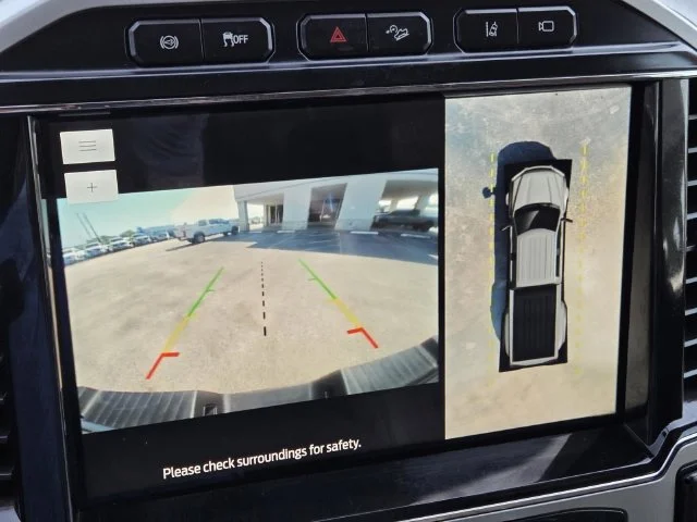 Used 2022  Ford Lariat image 19