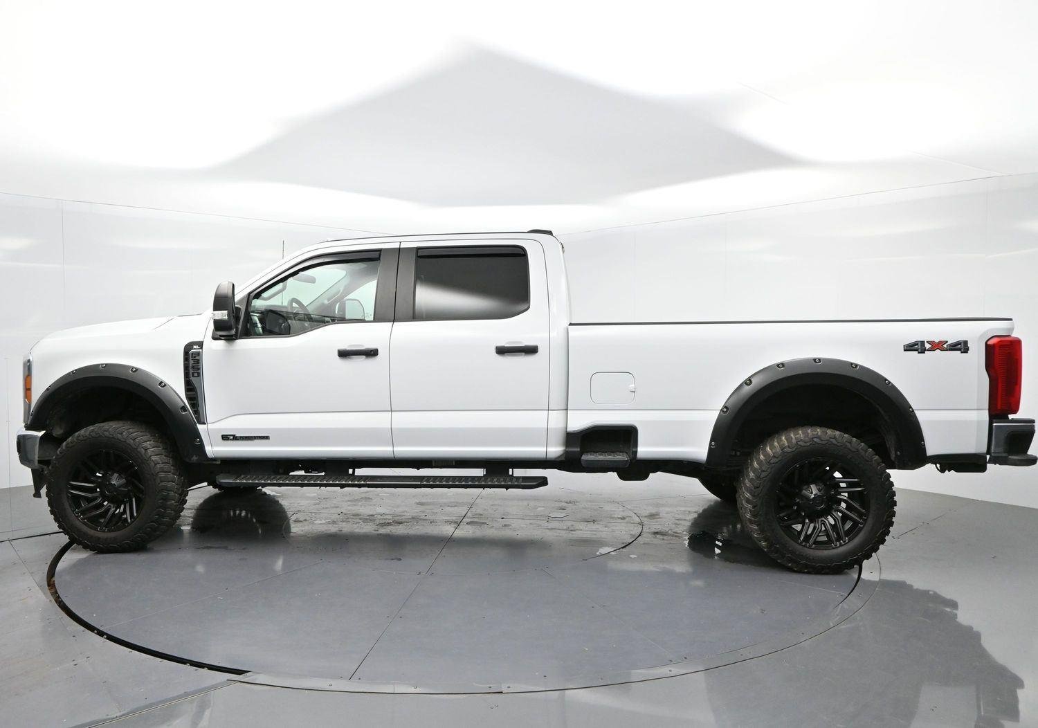 Used 2023 Oxford White Ford XL image 4