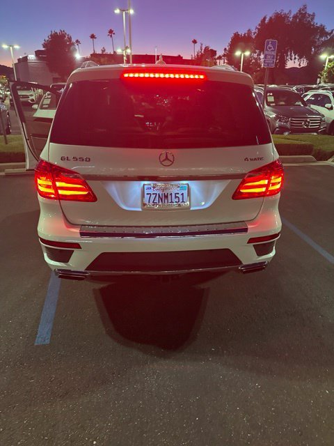 Used 2015 Diamond White Mercedes-Benz GL 550 4D Sport Utility 4MATIC® image 3