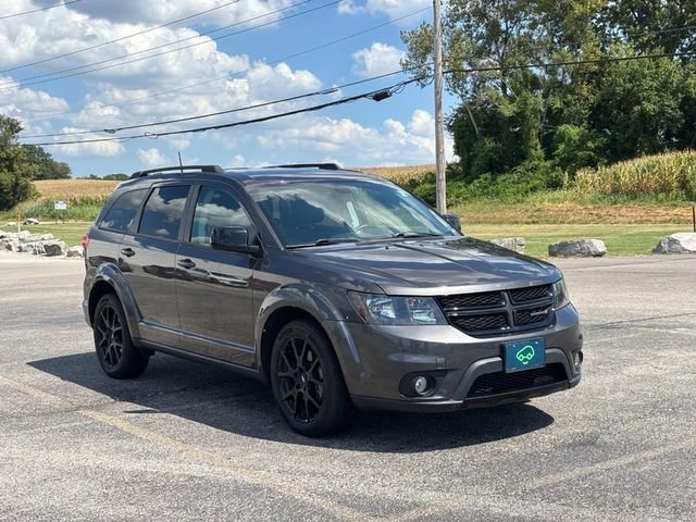 Used 2019 Gray Dodge SE image 7
