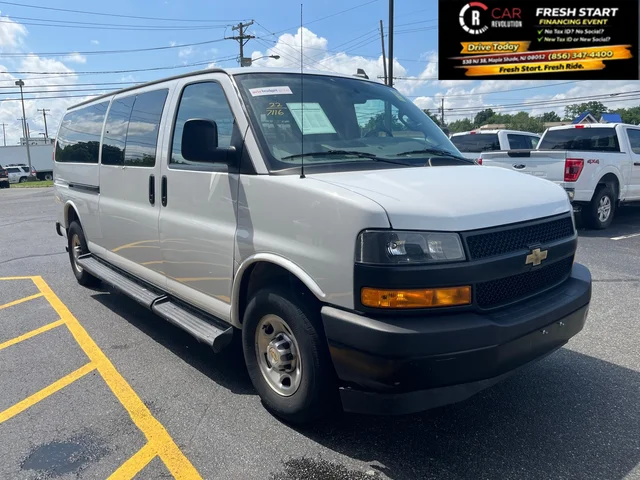 2022 Chevrolet Express Passenger LS 3500 RWD