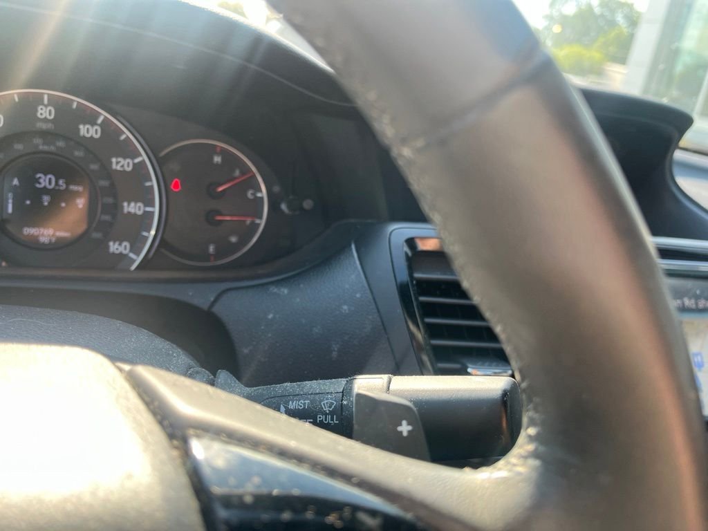 Used 2016  Honda Touring image 16