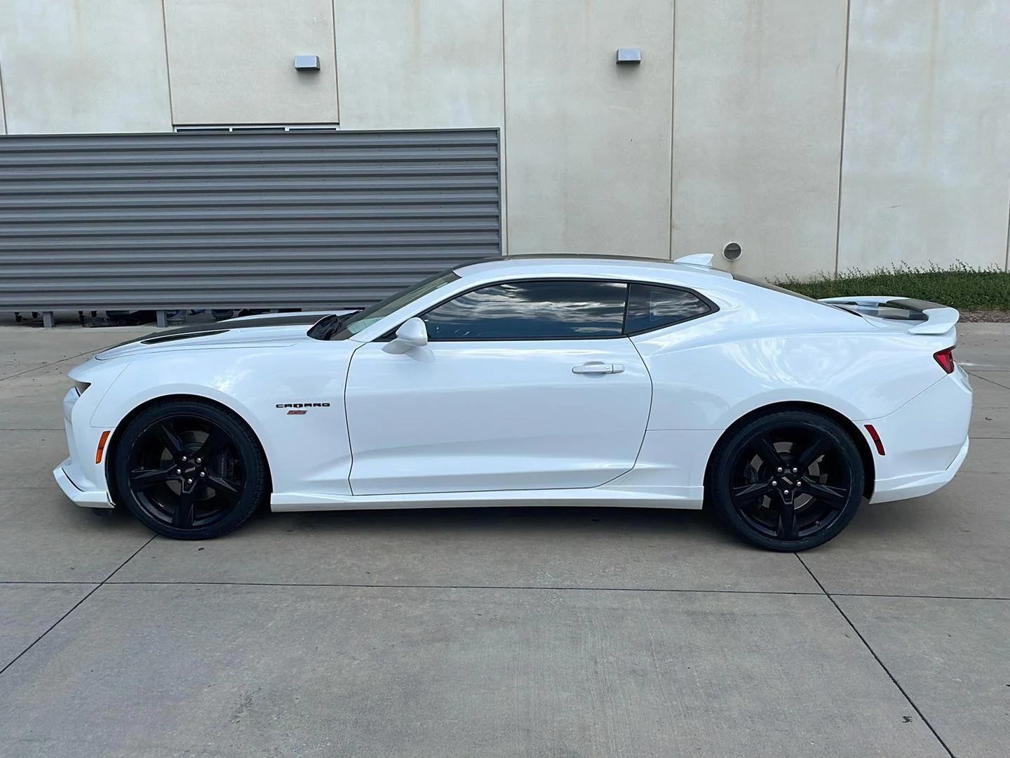 Used 2018 Summit White Chevrolet 2SS image 12