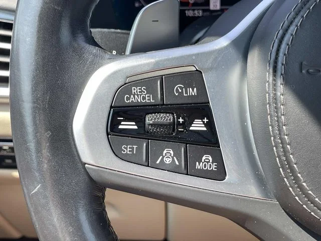 Used 2022 White BMW sDrive40i image 22