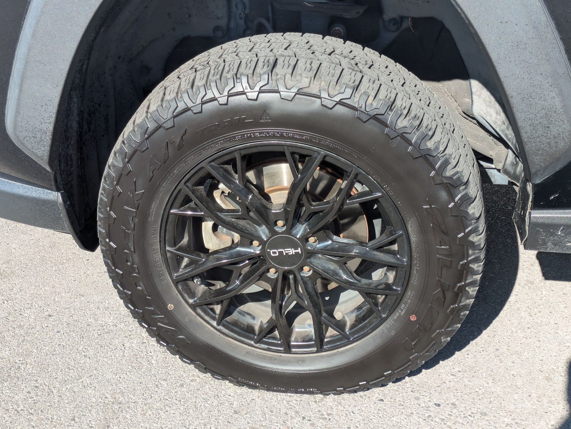 Used 2019 Midnight Black Metallic Toyota Adventure image 11