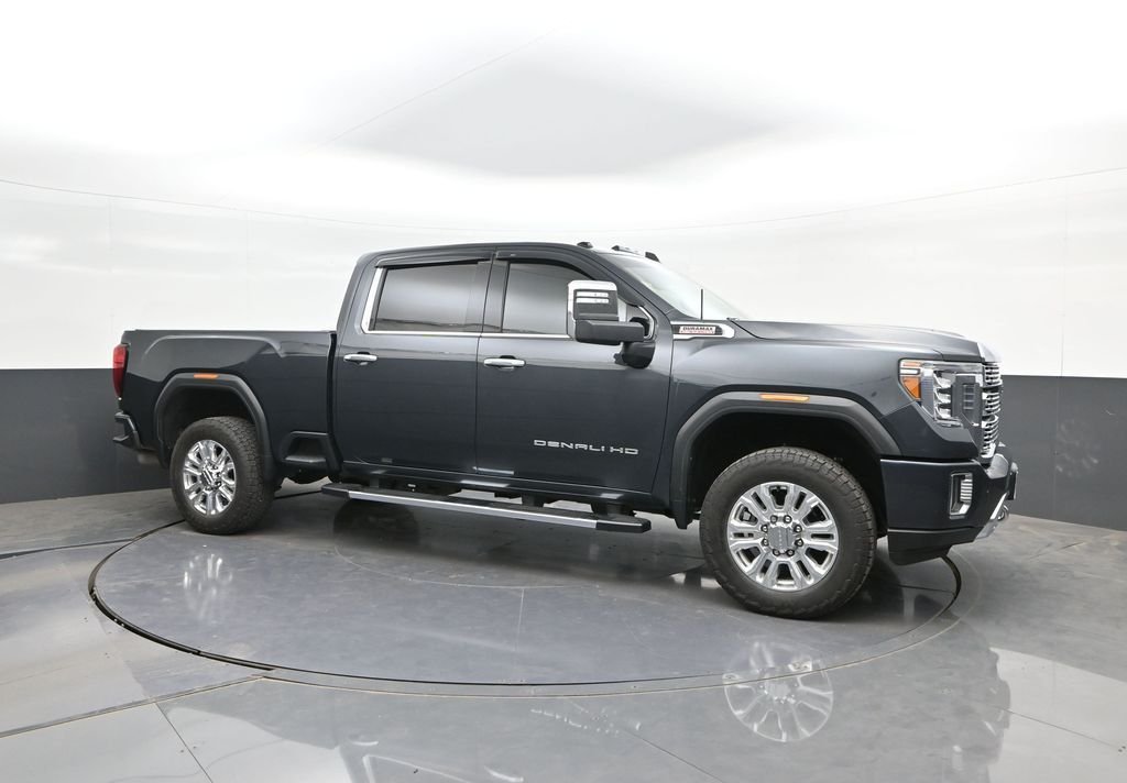 Used 2022 Green GMC Denali image 16