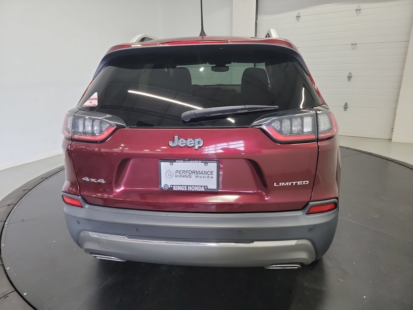 Used 2020 Velvet Red Pearlcoat Jeep Limited image 6