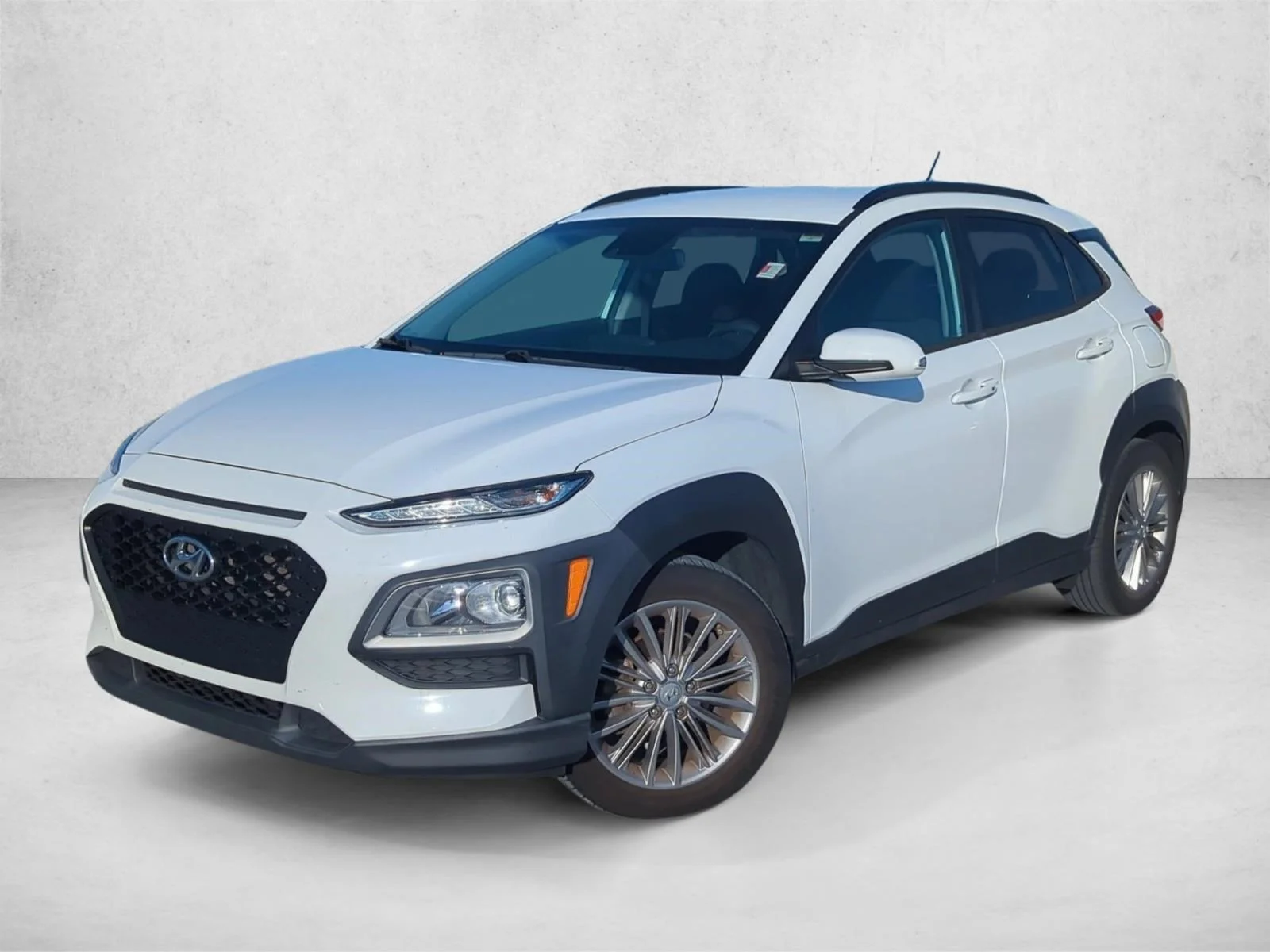 Used 2021 Lunar White Hyundai SEL image 1