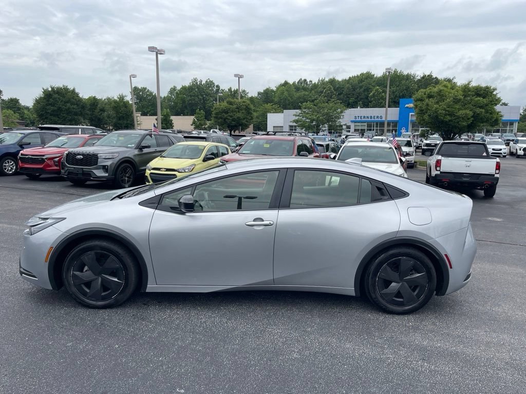 Used 2023 Gray Toyota LE image 5