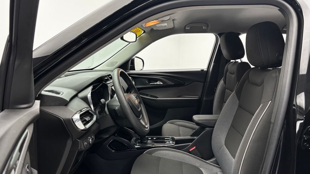 Used 2023 Black Chevrolet LT image 9