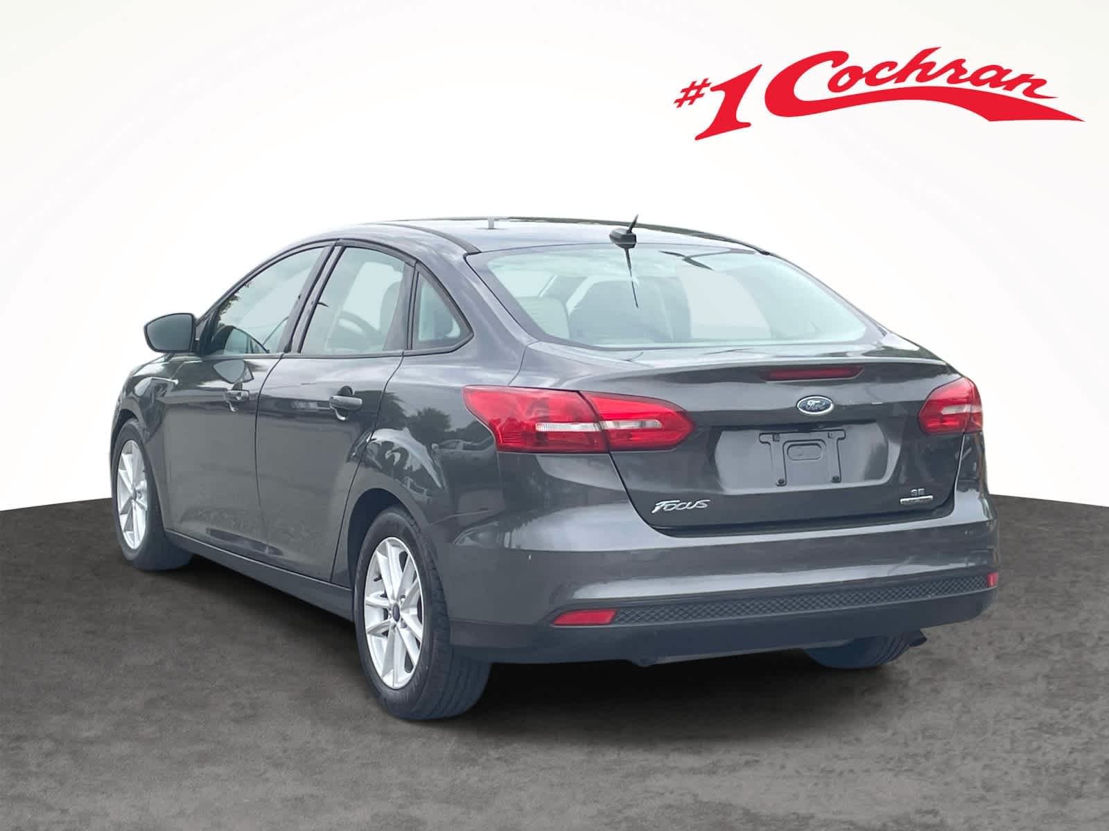 Used 2016 Magnetic Ford SE image 9