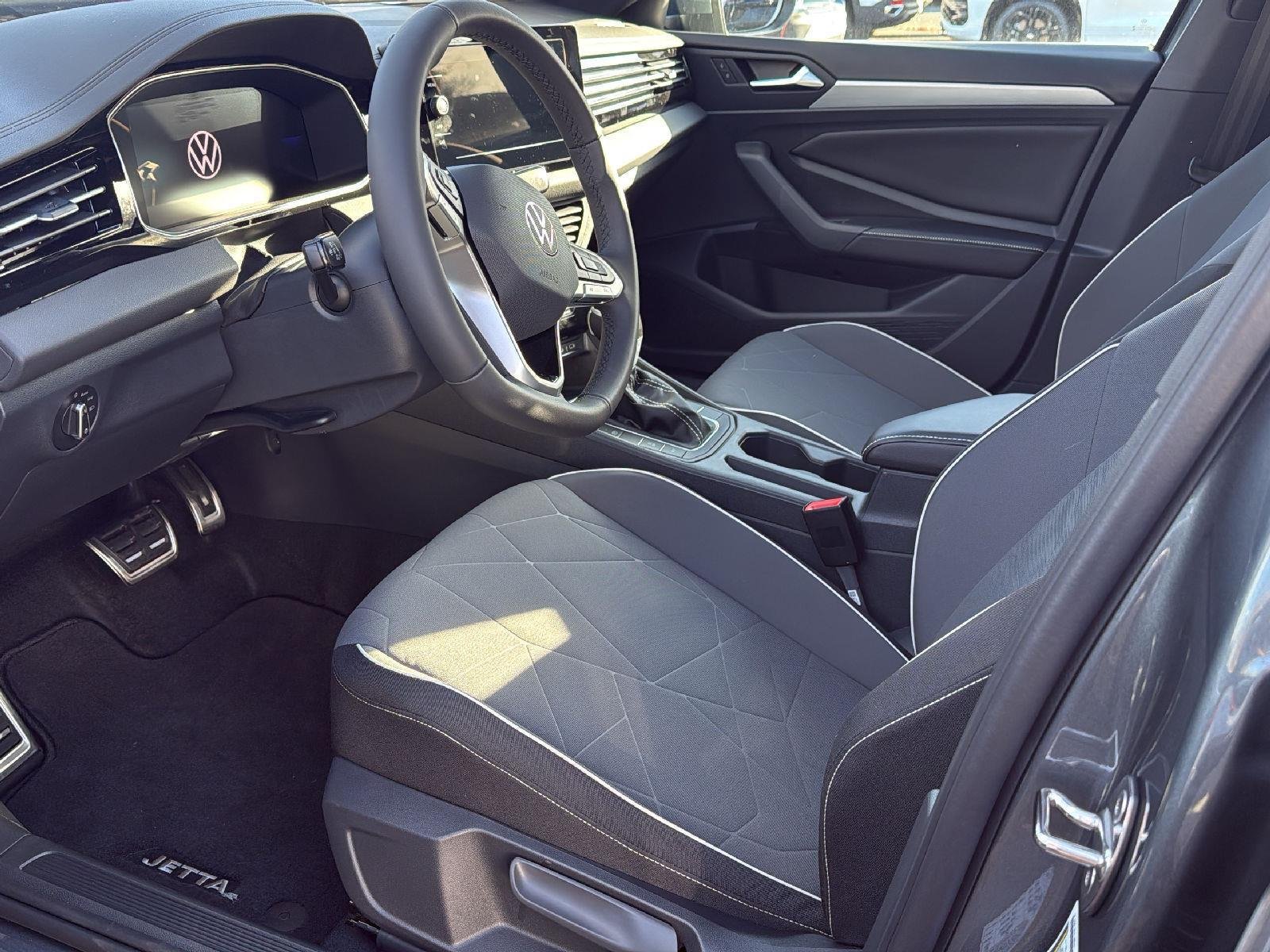 2026 Volkswagen Jetta Sport - Photo 8