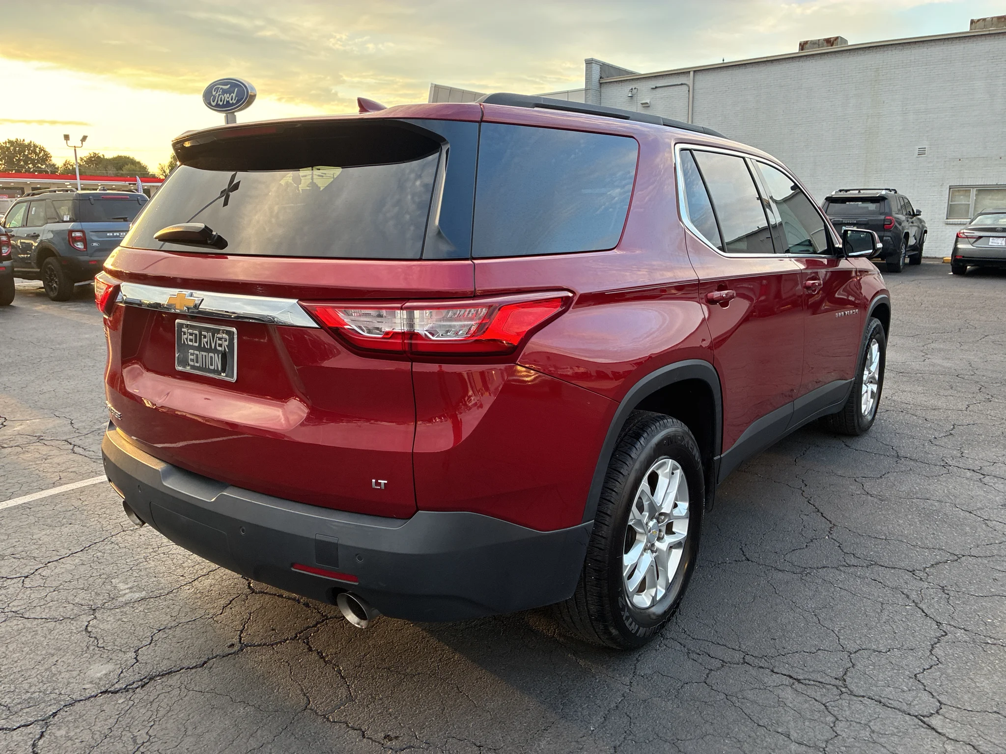 Used 2019 Cajun Red Tintcoat Chevrolet LT Cloth image 5